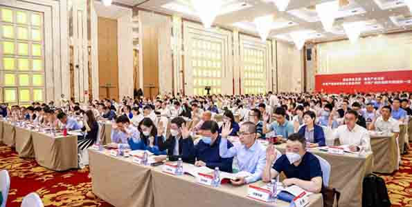 上海市环境保护产业协会换届大会暨第四届第一次会员大会顺利召开